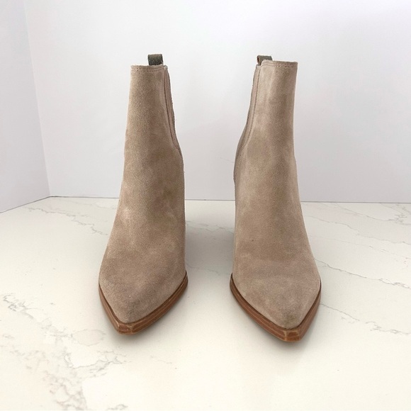 Marc Fisher Suede Heeled Ankle Boot Bootie Pointy Toe Pull On Light Tan Size 7.5 - Picture 2 of 11
